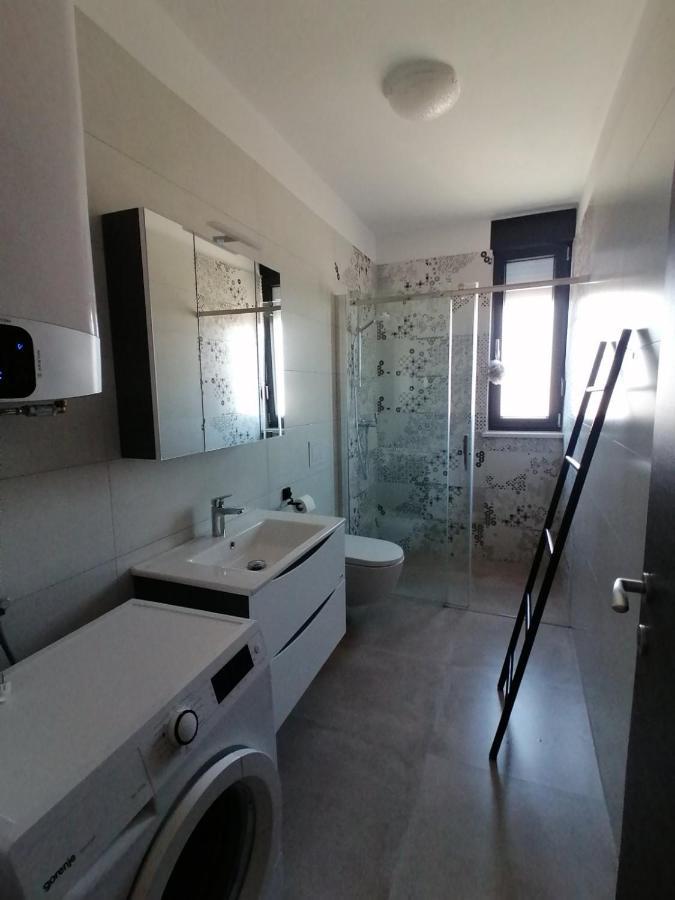 Enjoy Pula - New Apt With Terrace And Free Parking Garage Dış mekan fotoğraf